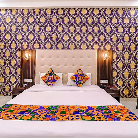 Fabhotel Swess Grand Agra  Bagian luar foto