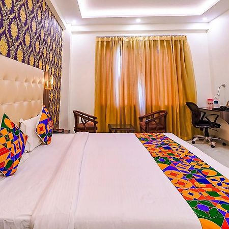 Fabhotel Swess Grand Agra  Bagian luar foto