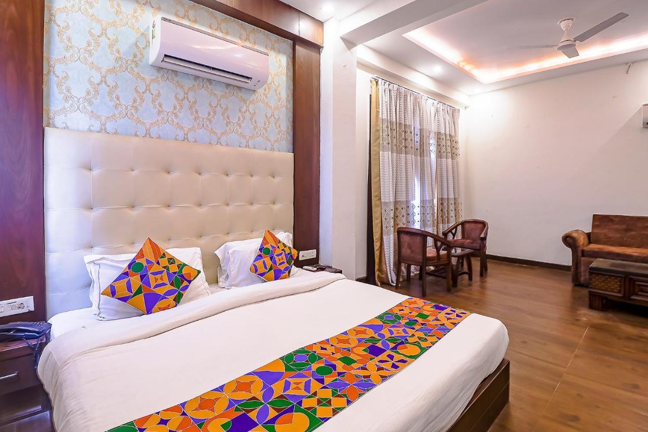 Fabhotel Swess Grand Agra  Bagian luar foto