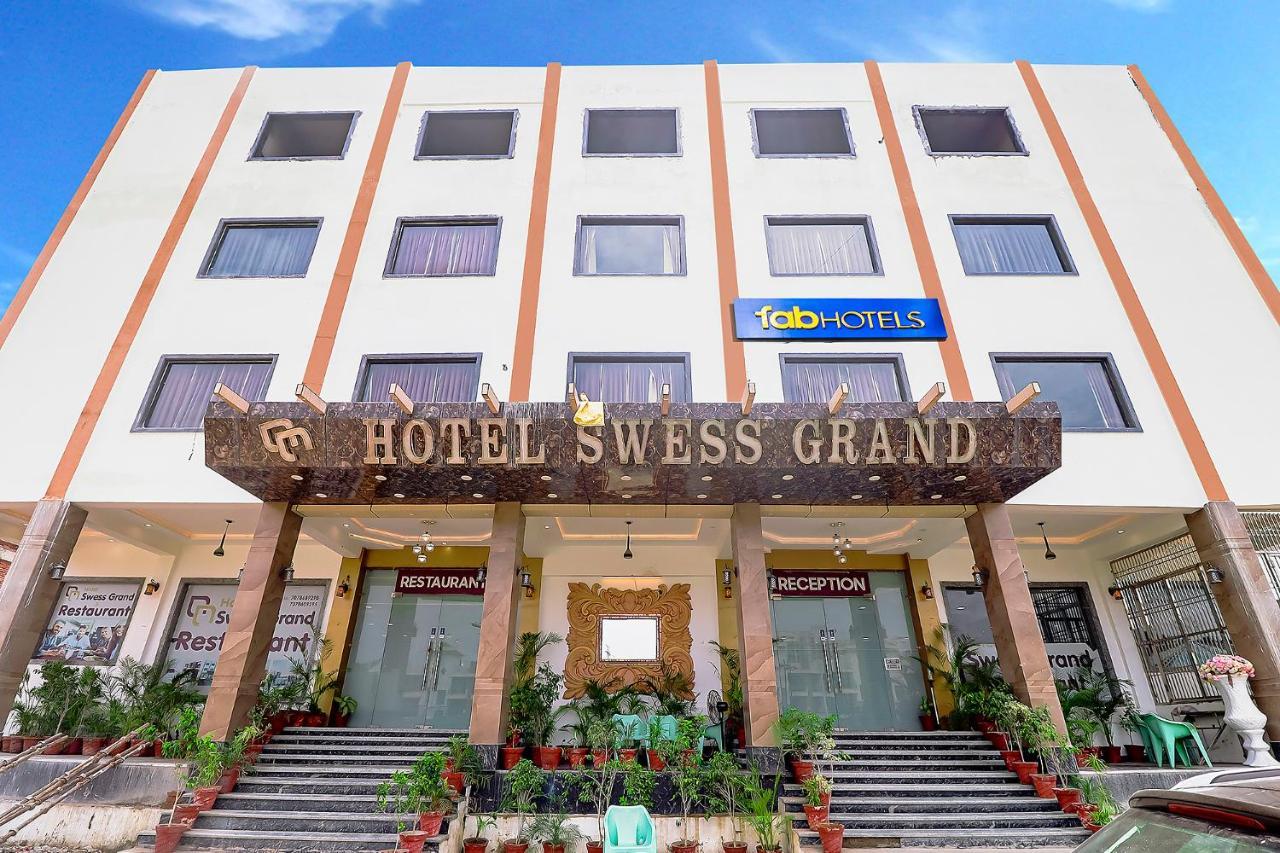 Fabhotel Swess Grand Agra  Bagian luar foto
