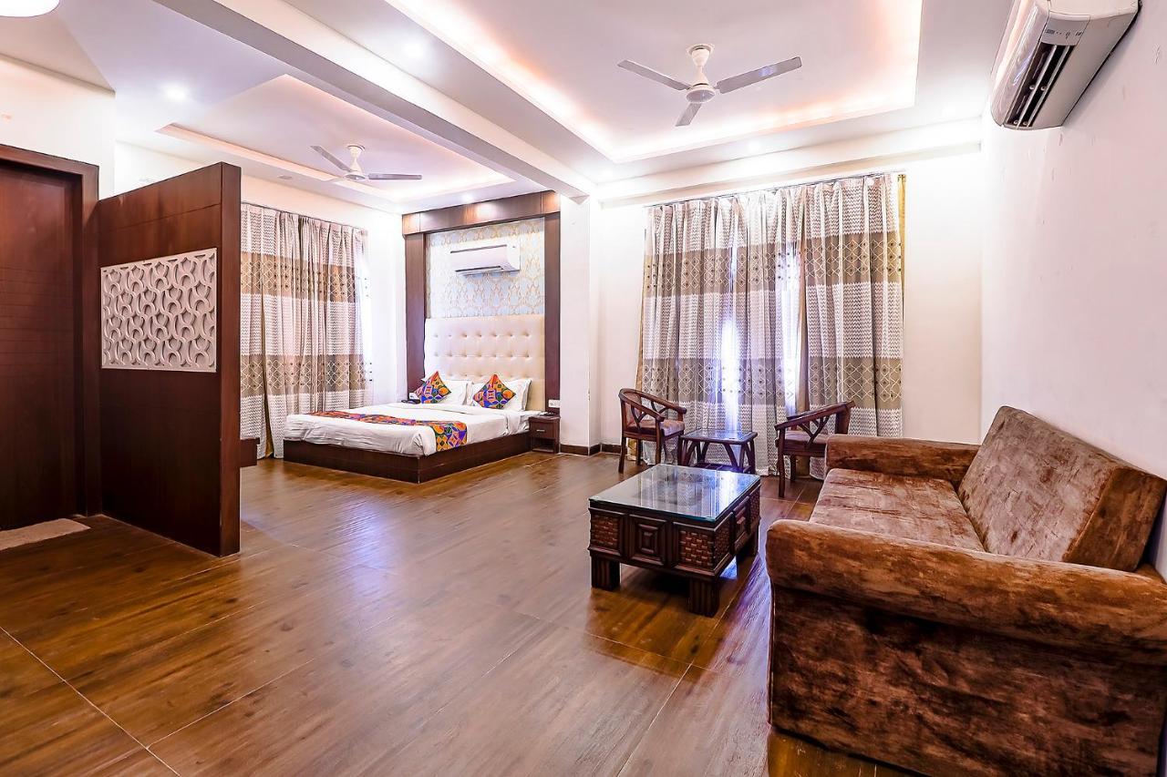 Fabhotel Swess Grand Agra  Bagian luar foto