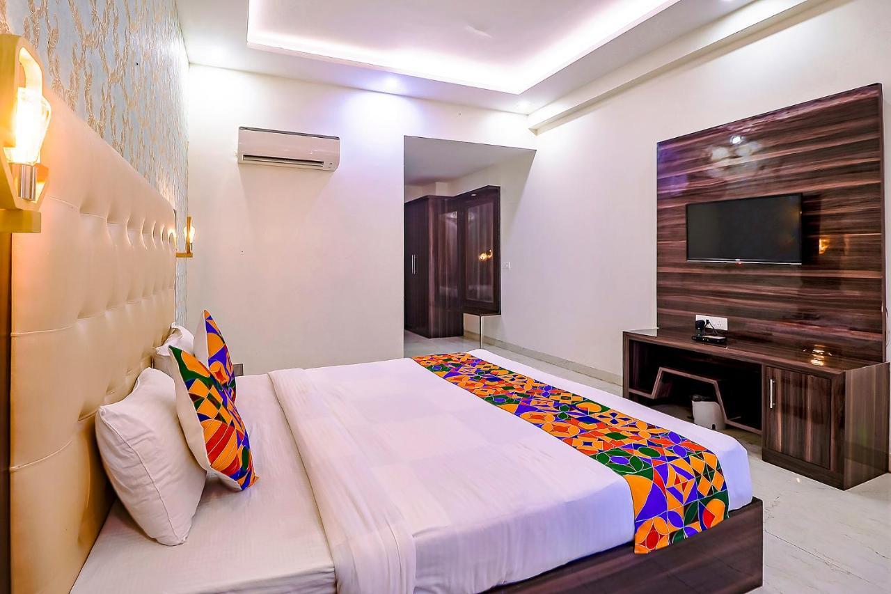Fabhotel Swess Grand Agra  Bagian luar foto