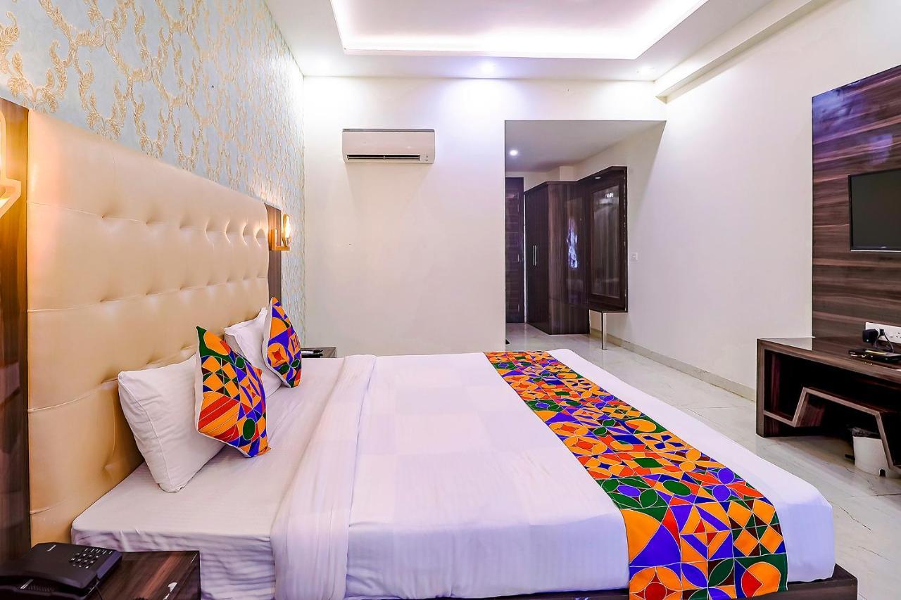 Fabhotel Swess Grand Agra  Bagian luar foto
