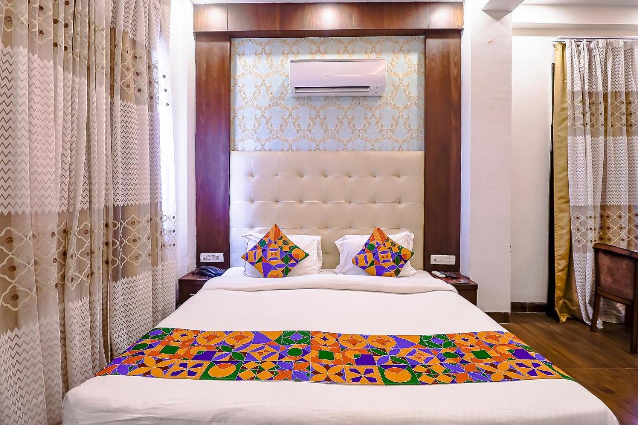 Fabhotel Swess Grand Agra  Bagian luar foto