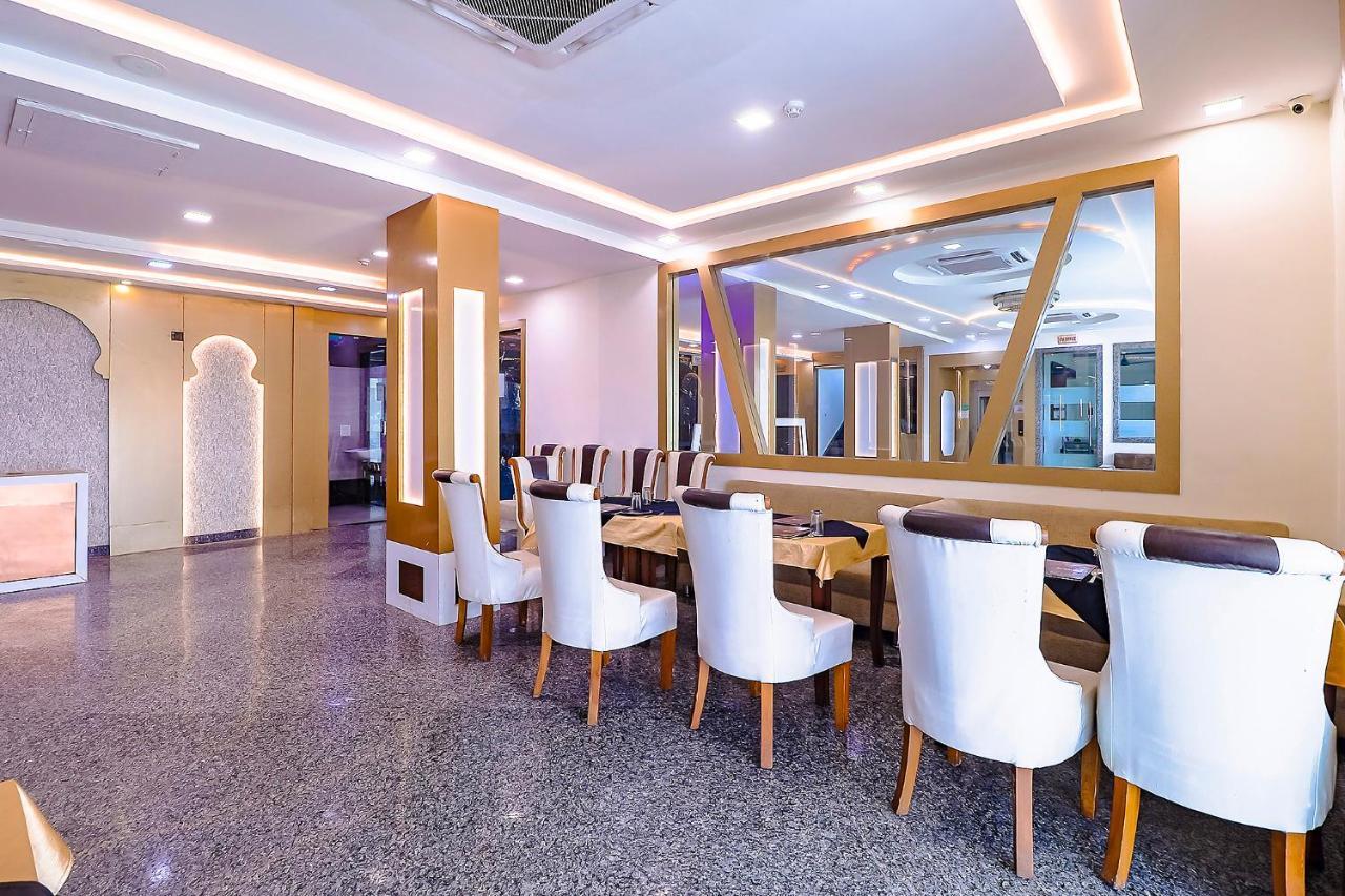 Fabhotel Swess Grand Agra  Bagian luar foto