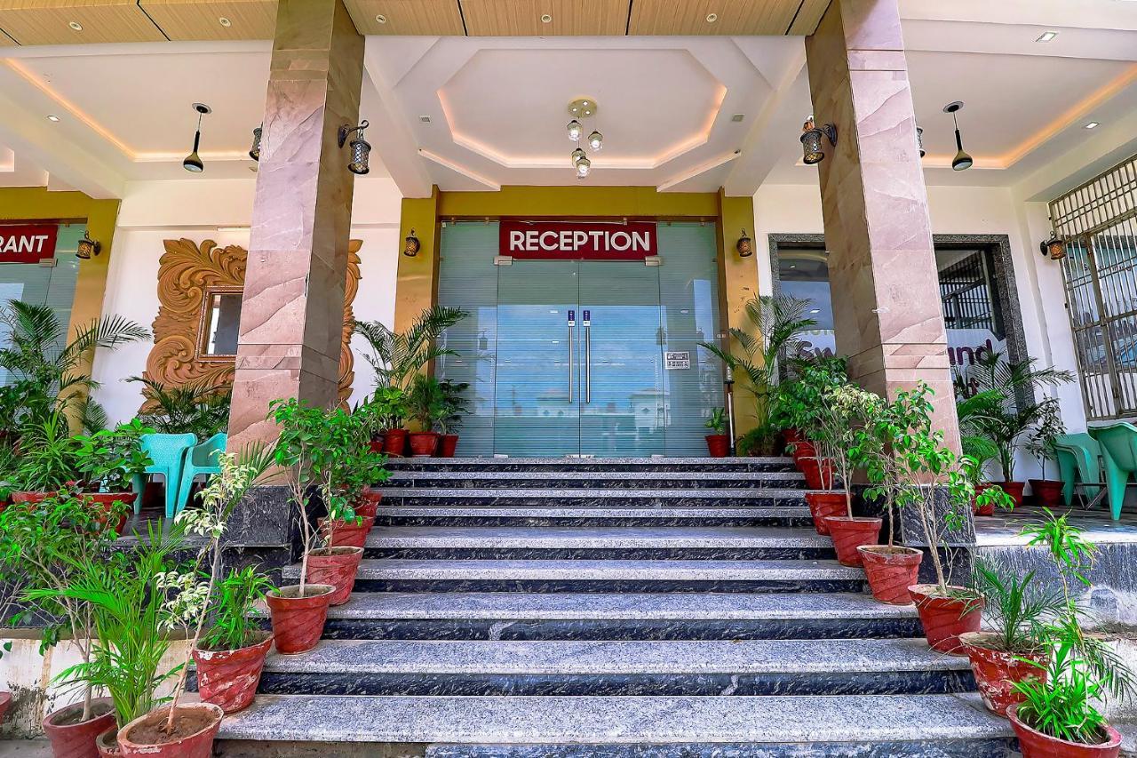 Fabhotel Swess Grand Agra  Bagian luar foto