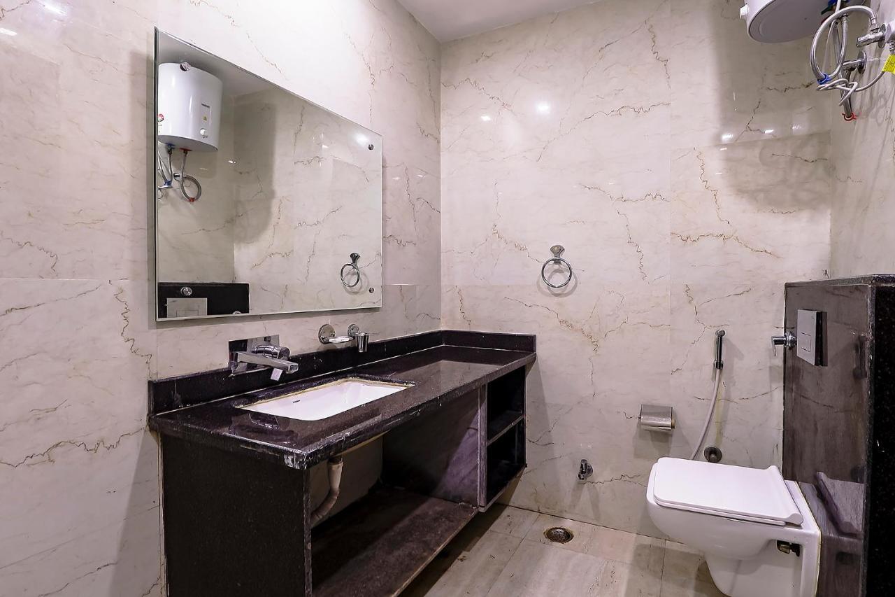 Fabhotel Swess Grand Agra  Bagian luar foto
