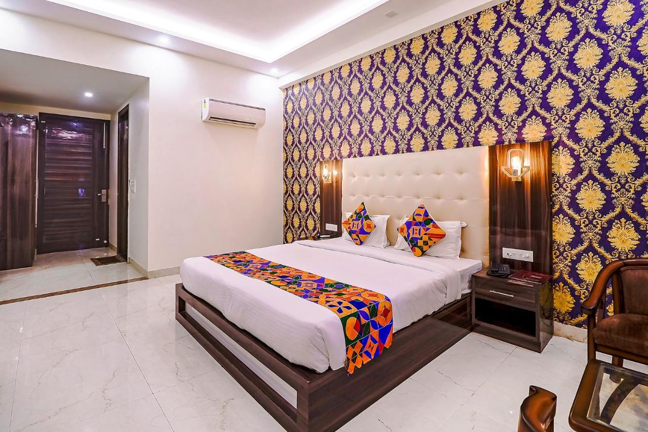 Fabhotel Swess Grand Agra  Bagian luar foto